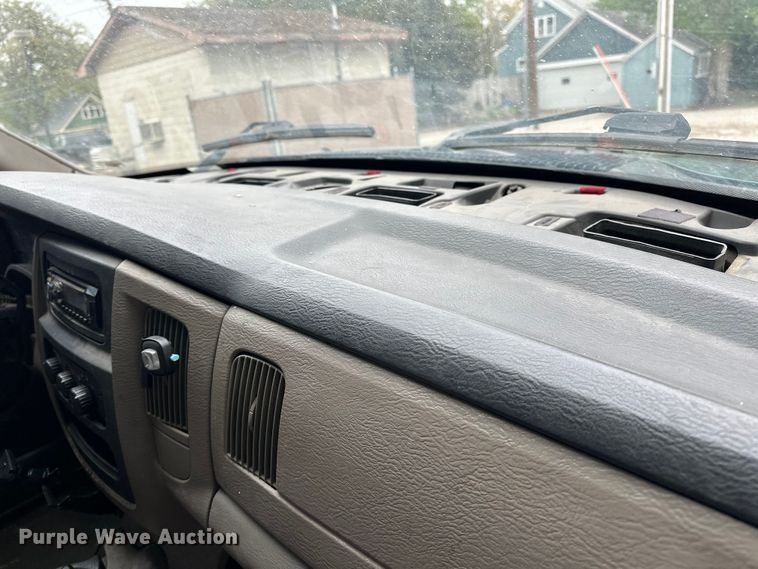 image for item EA4853 2003 Dodge Ram 2500 Crew Cab pickup truck