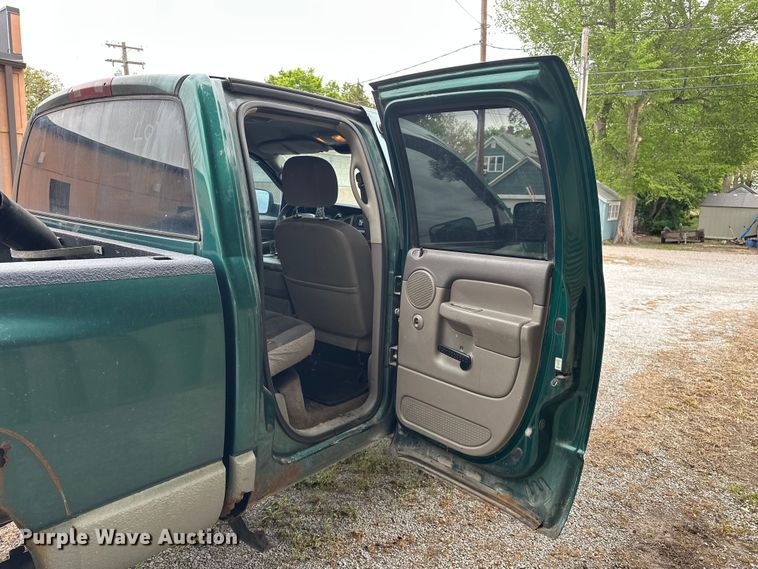 image for item EA4853 2003 Dodge Ram 2500 Crew Cab pickup truck