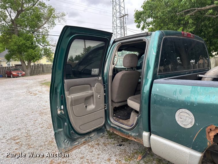 image for item EA4853 2003 Dodge Ram 2500 Crew Cab pickup truck