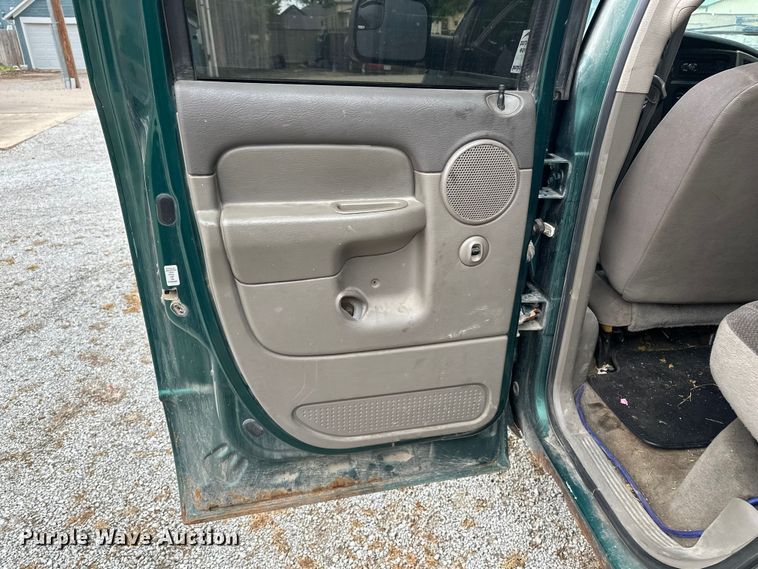 image for item EA4853 2003 Dodge Ram 2500 Crew Cab pickup truck