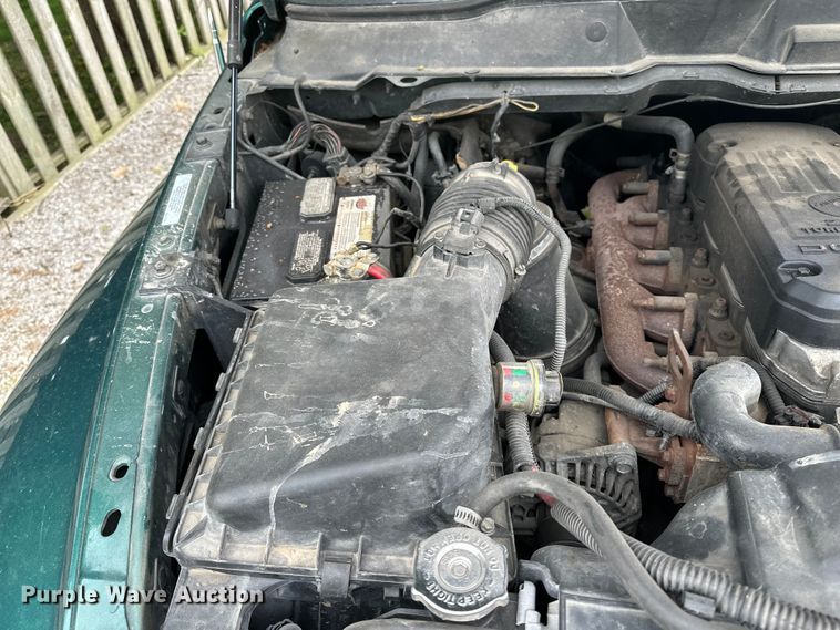image for item EA4853 2003 Dodge Ram 2500 Crew Cab pickup truck