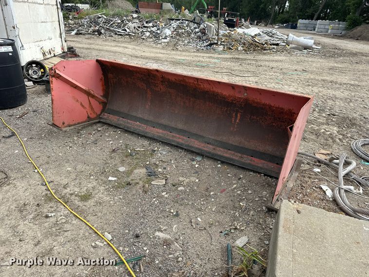 image for item EA4878 Skid steer snow pusher