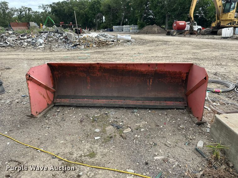 image for item EA4878 Skid steer snow pusher