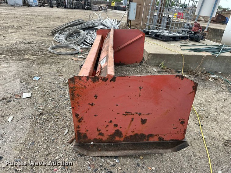 image for item EA4878 Skid steer snow pusher