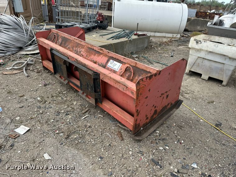 image for item EA4878 Skid steer snow pusher