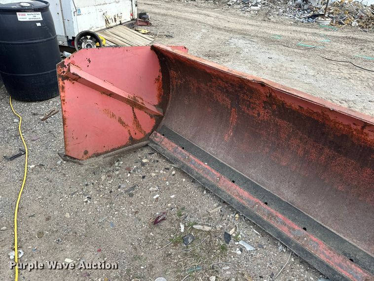 image for item EA4878 Skid steer snow pusher