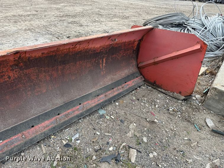 image for item EA4878 Skid steer snow pusher