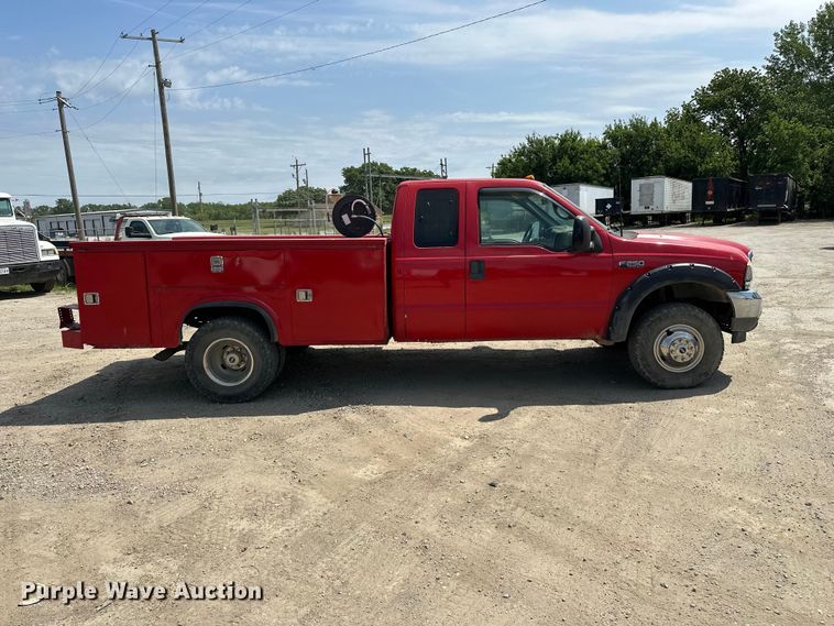 image for item EA4880 1999 Ford F250 Super Duty Ext. Cab utility bed pickup truck