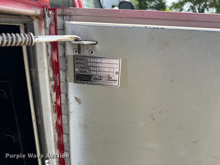 image for item EA4880 1999 Ford F250 Super Duty Ext. Cab utility bed pickup truck