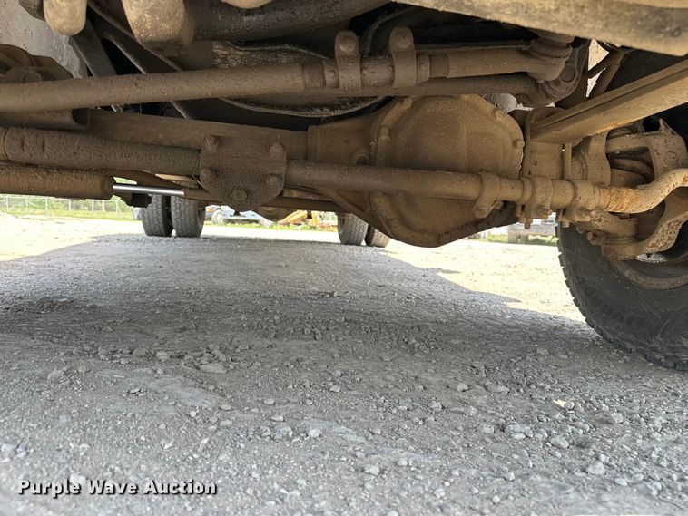 image for item EA4880 1999 Ford F250 Super Duty Ext. Cab utility bed pickup truck
