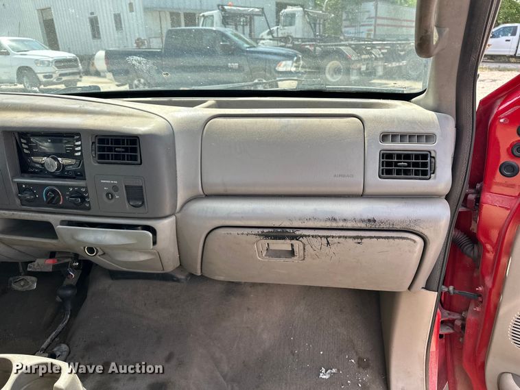 image for item EA4880 1999 Ford F250 Super Duty Ext. Cab utility bed pickup truck