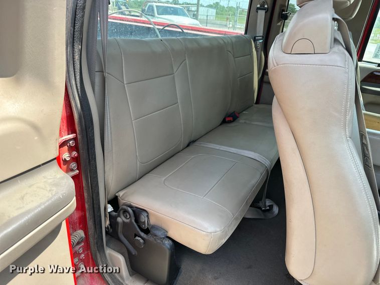 image for item EA4880 1999 Ford F250 Super Duty Ext. Cab utility bed pickup truck