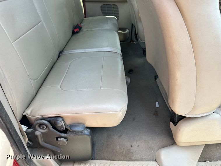 image for item EA4880 1999 Ford F250 Super Duty Ext. Cab utility bed pickup truck
