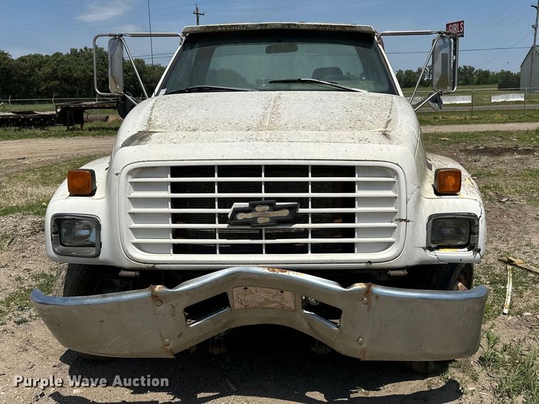 image for item EA4885 1998 Chevrolet C6500 rollback truck