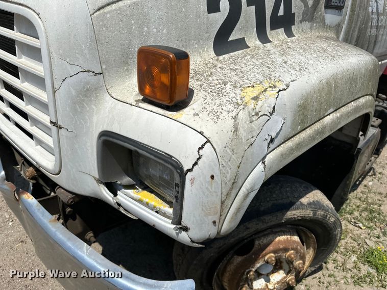 image for item EA4885 1998 Chevrolet C6500 rollback truck