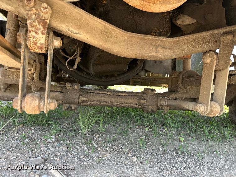 image for item EA4885 1998 Chevrolet C6500 rollback truck