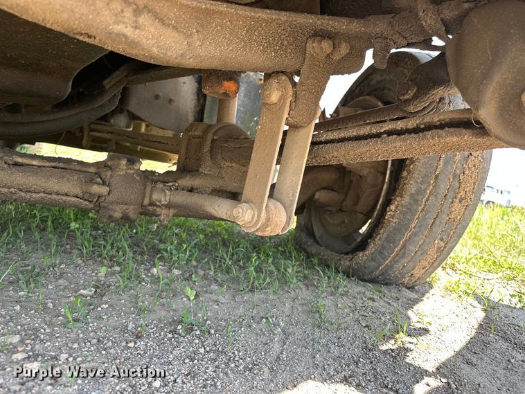image for item EA4885 1998 Chevrolet C6500 rollback truck