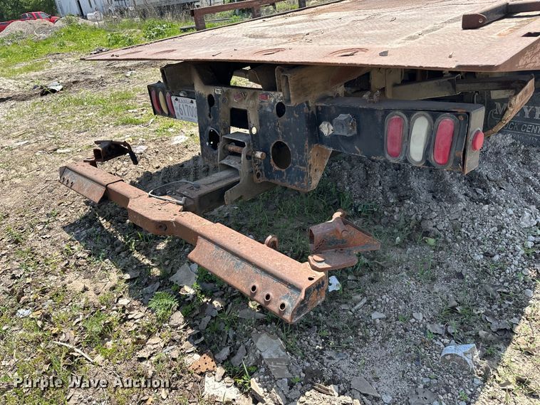 image for item EA4885 1998 Chevrolet C6500 rollback truck