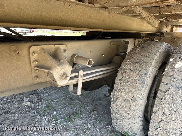 image for item EA4885 1998 Chevrolet C6500 rollback truck