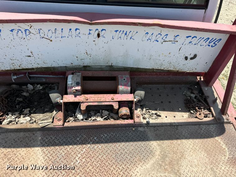 image for item EA4885 1998 Chevrolet C6500 rollback truck
