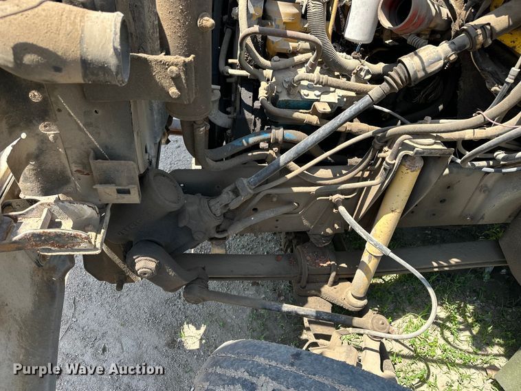 image for item EA4885 1998 Chevrolet C6500 rollback truck