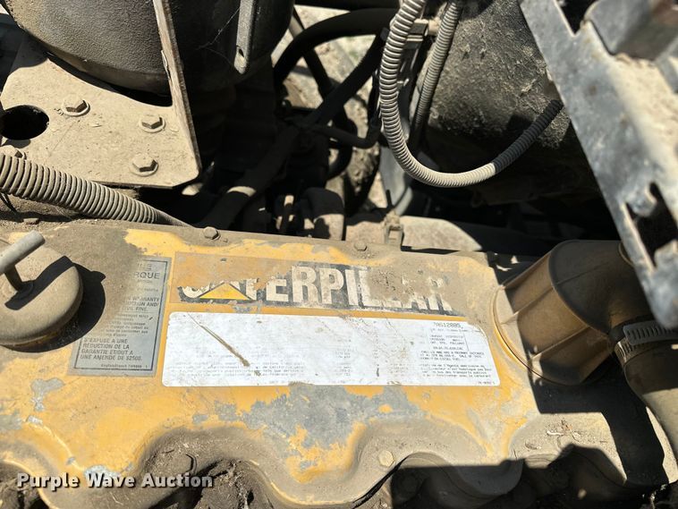 image for item EA4885 1998 Chevrolet C6500 rollback truck
