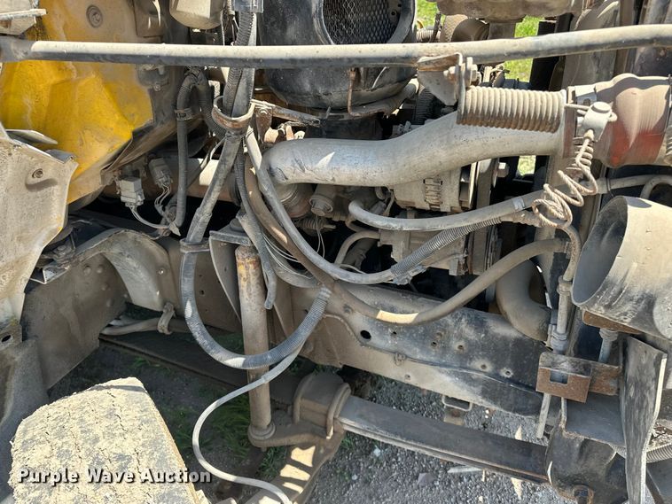 image for item EA4885 1998 Chevrolet C6500 rollback truck