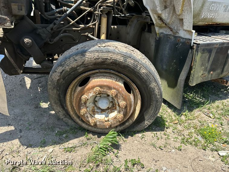 image for item EA4885 1998 Chevrolet C6500 rollback truck