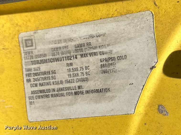 image for item EA4885 1998 Chevrolet C6500 rollback truck
