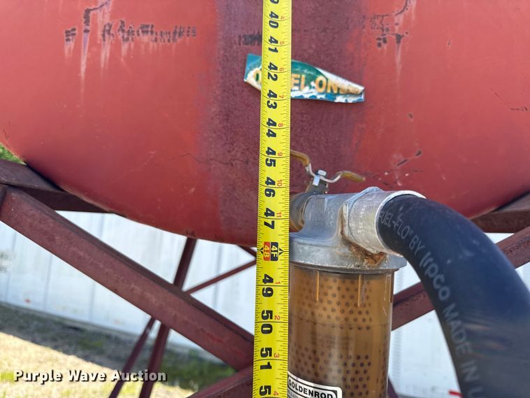 image for item EC4581 (2) fuel tanks
