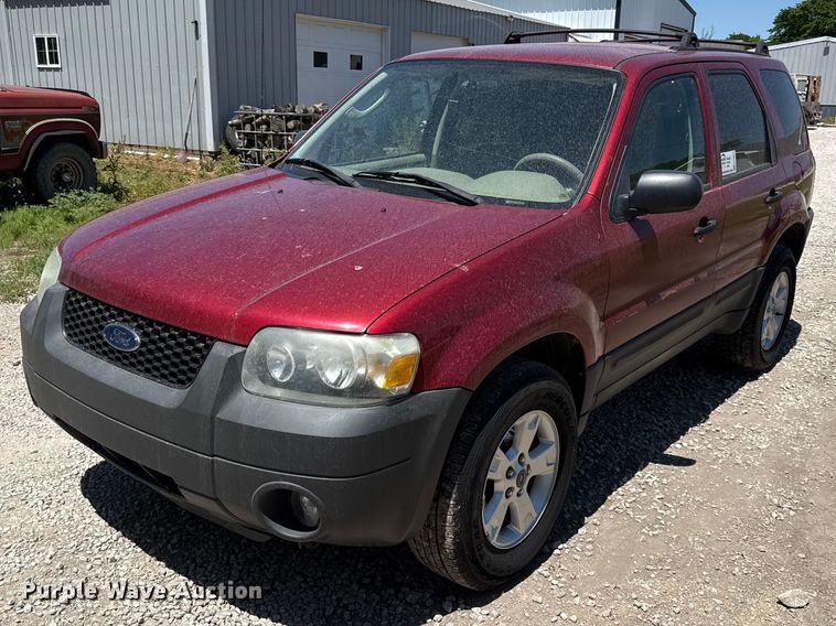 image for item EC4593 2005 Ford Escape SUV
