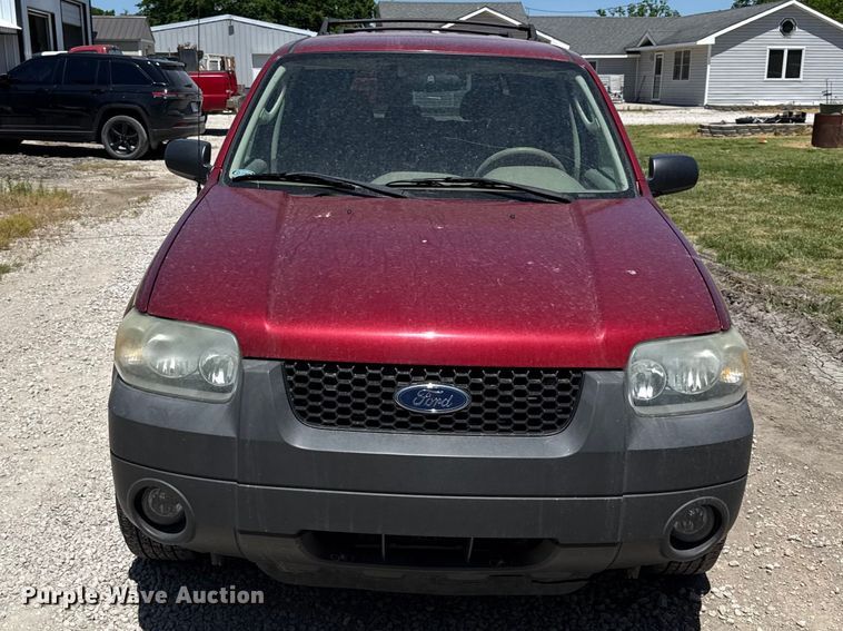 image for item EC4593 2005 Ford Escape SUV