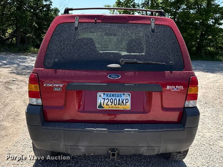 image for item EC4593 2005 Ford Escape SUV