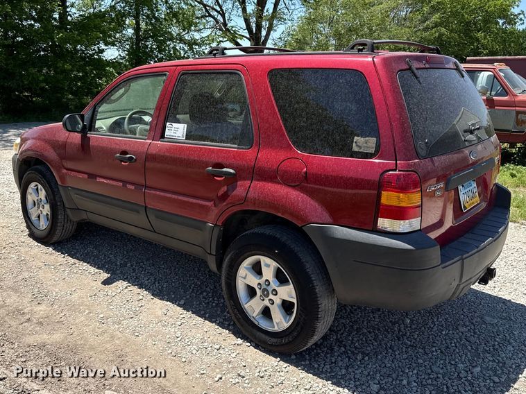 image for item EC4593 2005 Ford Escape SUV