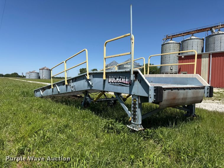 image for item EC4599 Dockzilla loading dock ramp