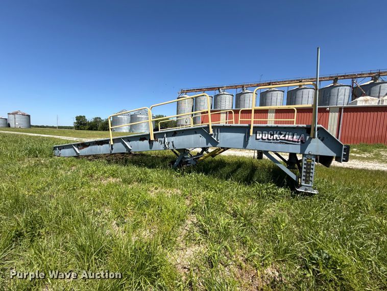 image for item EC4599 Dockzilla loading dock ramp