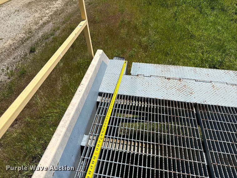 image for item EC4599 Dockzilla loading dock ramp