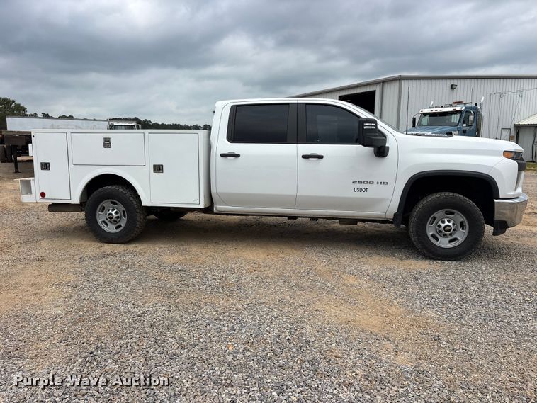 image for item ED5243 2021 Chevrolet Silverado 2500HD Crew Cab utility bed pickup truck