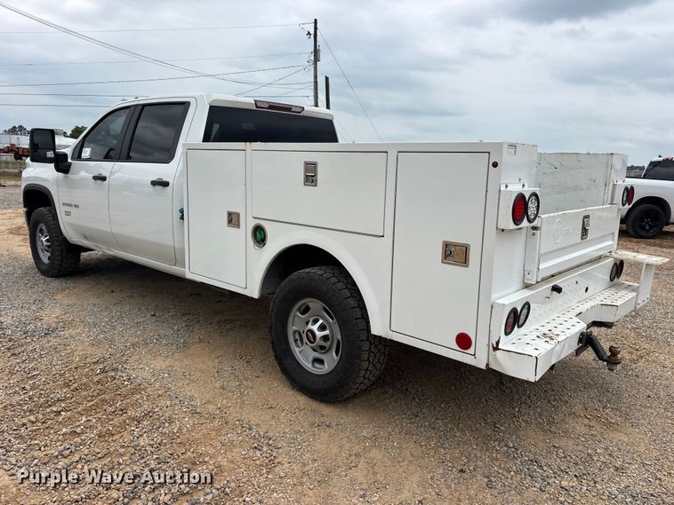 image for item ED5243 2021 Chevrolet Silverado 2500HD Crew Cab utility bed pickup truck