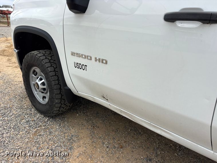 image for item ED5243 2021 Chevrolet Silverado 2500HD Crew Cab utility bed pickup truck