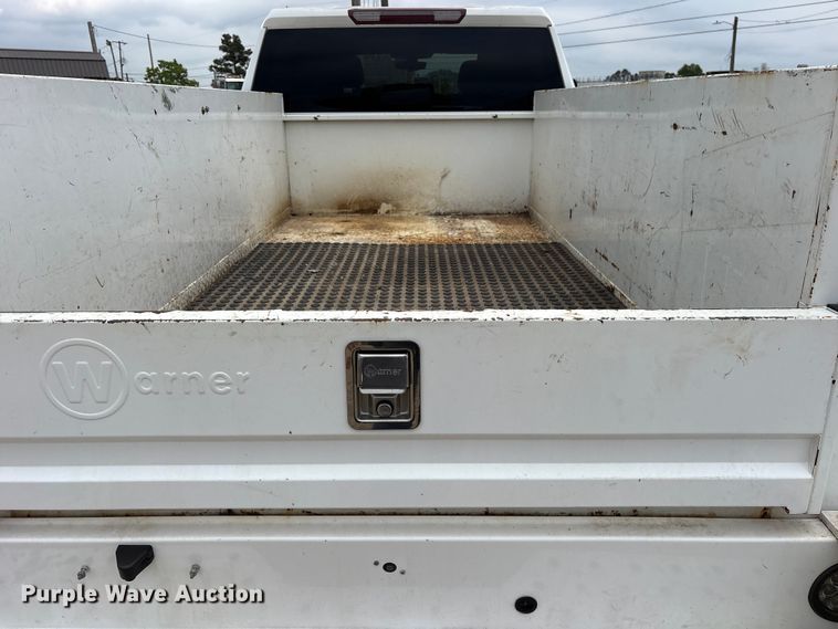 image for item ED5243 2021 Chevrolet Silverado 2500HD Crew Cab utility bed pickup truck