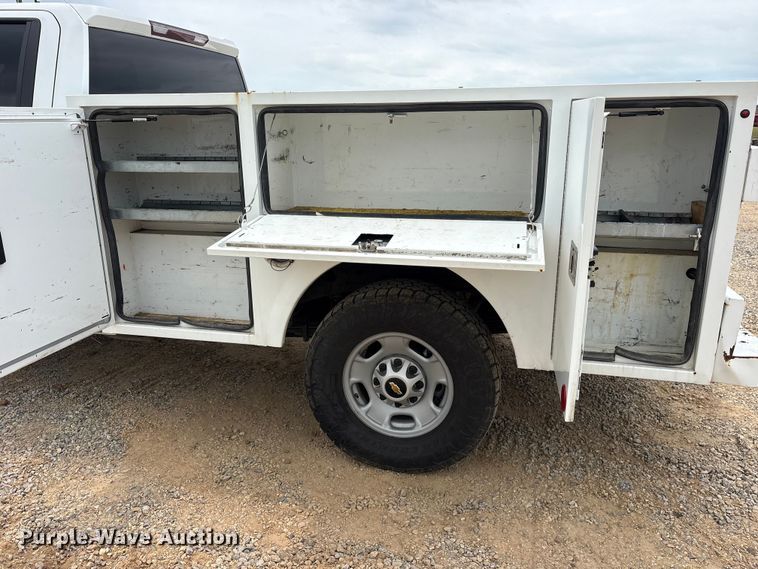 image for item ED5243 2021 Chevrolet Silverado 2500HD Crew Cab utility bed pickup truck