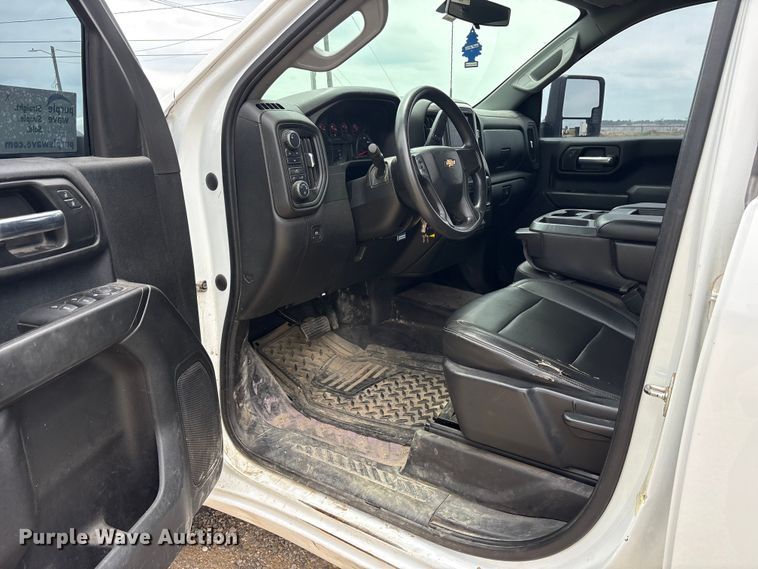 image for item ED5243 2021 Chevrolet Silverado 2500HD Crew Cab utility bed pickup truck