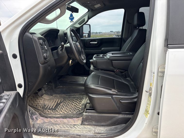image for item ED5243 2021 Chevrolet Silverado 2500HD Crew Cab utility bed pickup truck