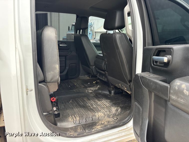 image for item ED5243 2021 Chevrolet Silverado 2500HD Crew Cab utility bed pickup truck