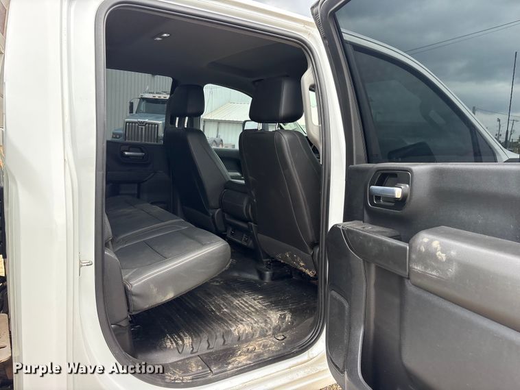image for item ED5243 2021 Chevrolet Silverado 2500HD Crew Cab utility bed pickup truck