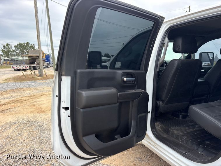 image for item ED5243 2021 Chevrolet Silverado 2500HD Crew Cab utility bed pickup truck