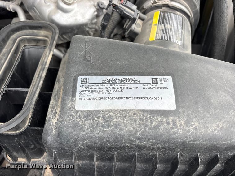 image for item ED5243 2021 Chevrolet Silverado 2500HD Crew Cab utility bed pickup truck