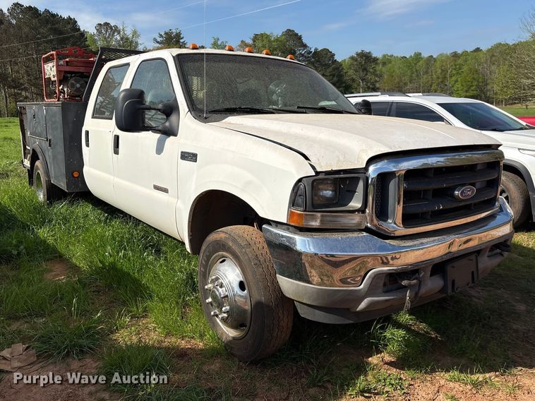image for item EF1063 2004 Ford F450 Super Duty Crew Cab utility / service truck