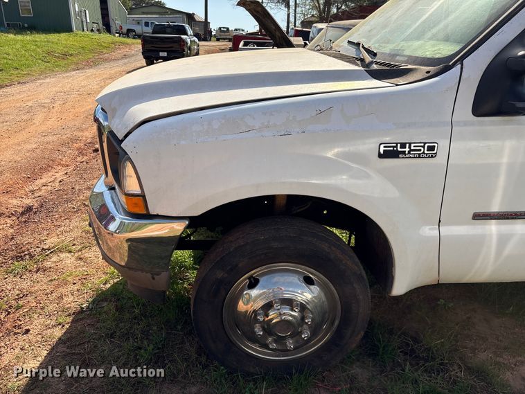 image for item EF1063 2004 Ford F450 Super Duty Crew Cab utility / service truck